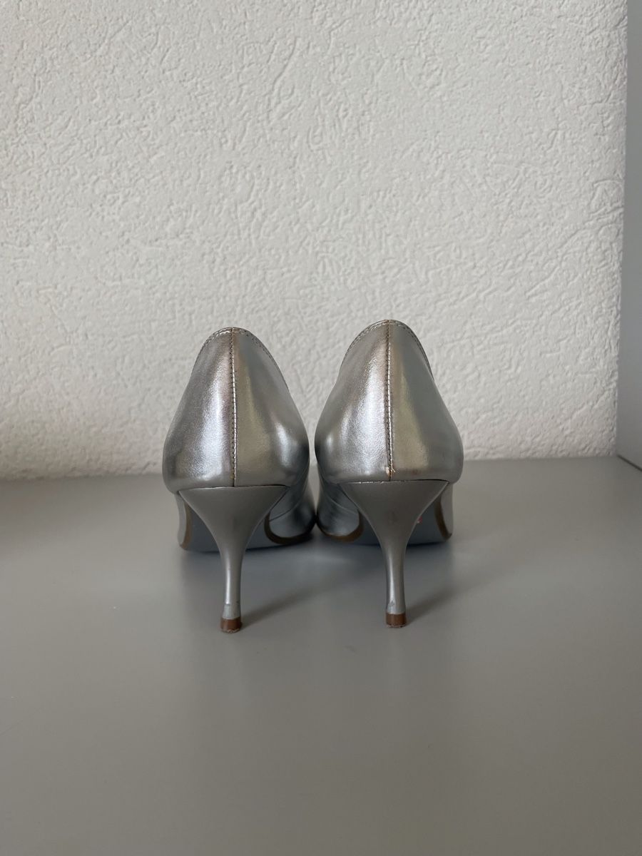 Scarpe da donna: Escarpins argentés Bata T 37. – Usato da Vuadens venduto da Nina11 3