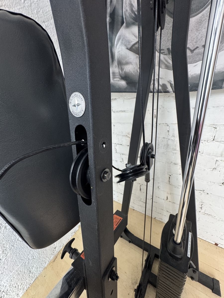 Schwinn Vélos d'appartement: Kraftstation Schwinn / Multifunktionstrainer – D'occasion à Bern par mikemikelehmann 5