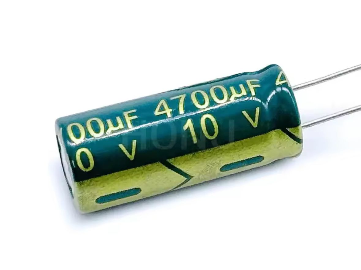 Componenti elettronici: 4700UF 10V Hochfrequenz-Kondensator - Hochfrequenz-Elektrolt – Nuovo e nell'imballaggio originale da Untersiggenthal venduto da mitchm 1