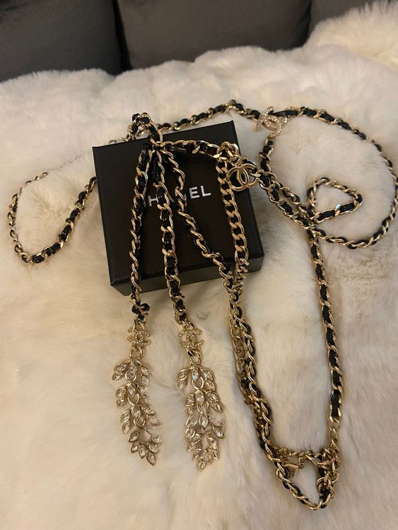 Chanel VIP XXL Statement Necklace - Black and Gold Chain | Kaufen auf ...