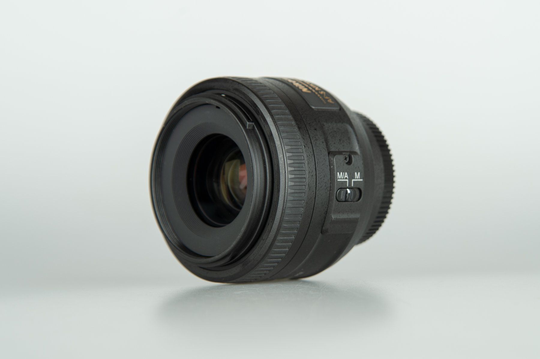 Nikon Objectifs: Nikon AF-S 35mm 1.8 G DX – D'occasion à Frauenfeld par foto_winiger_gmbh 1