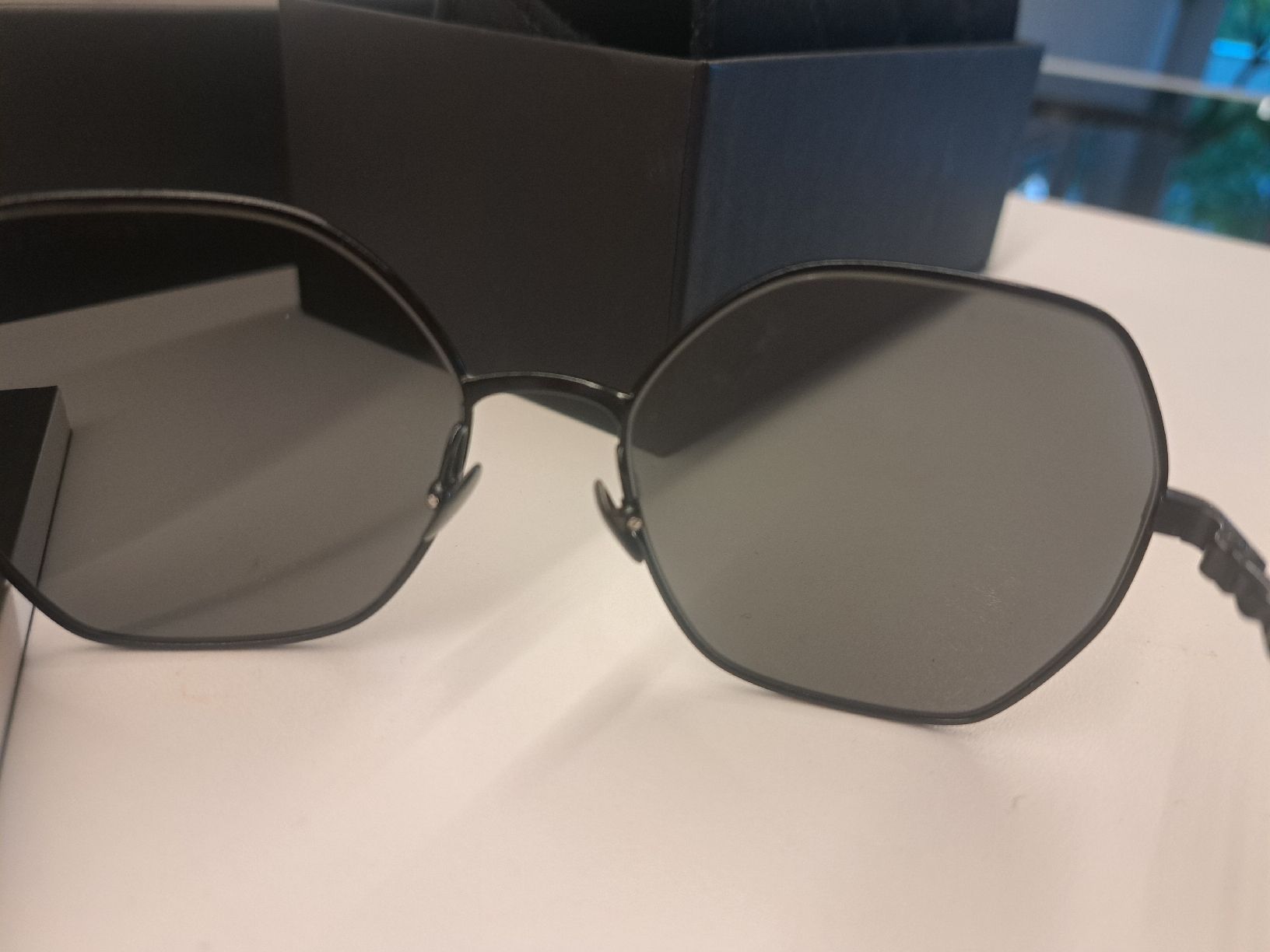 Chanel Brillen & Gläser: Chanel Sonnenbrille – Gebraucht aus Chur von Ahorna 2
