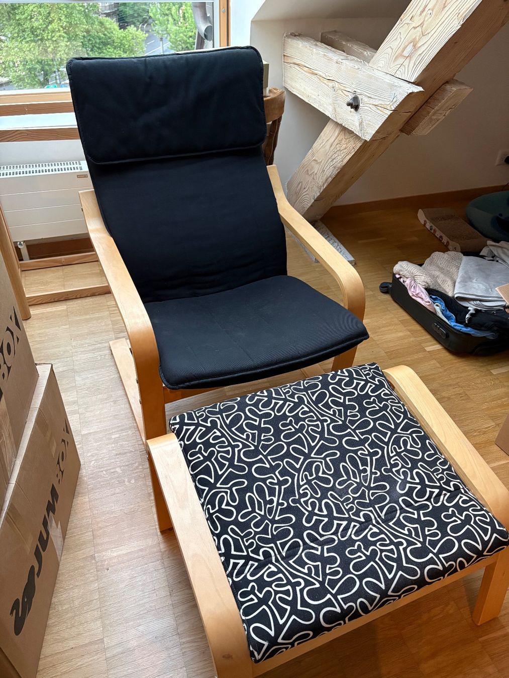 Ikea Poltrone: Fauteuil IKEA et repos-pieds – Usato da Lausanne venduto da mar_m2nx
