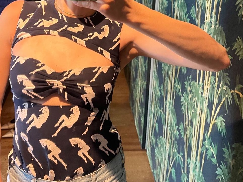 Miu Miu Top: MIUMIU Top mit originellem Print, Gr. S, – Usato da Zürich venduto da sil_wx77 1