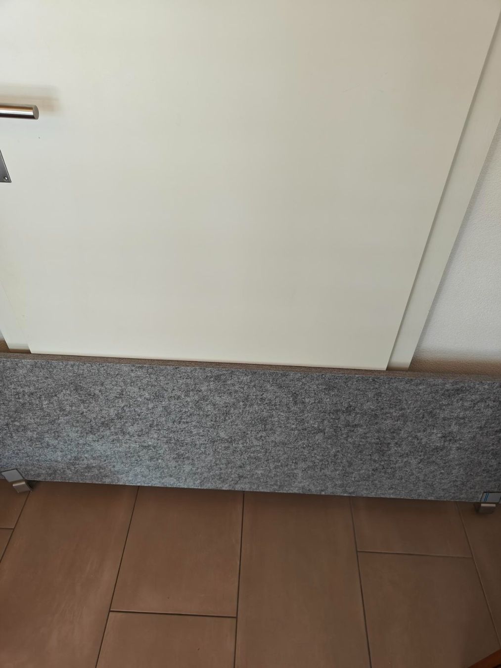 Altri accessori: Akkustik Tischblende – Usato da Endingen venduto da Duc1