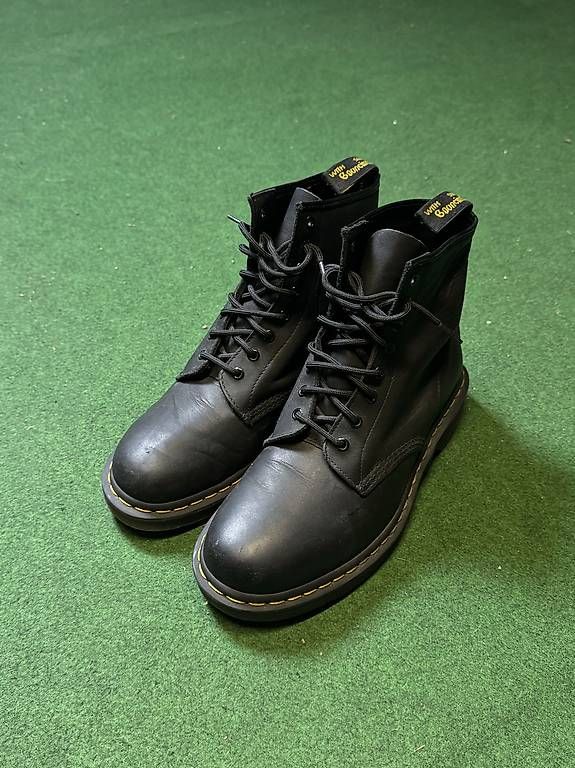 Chaussures hommes: Dottor Martins  – D'occasion à Vezia par ale_5