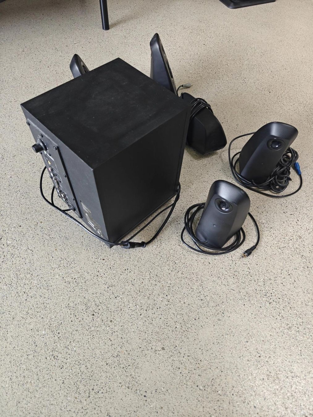 Logitech Casse acustiche: Logitech z506 5.1 Surround Lautsprecher – Usato da Schlieren venduto da noa_luzzi 1