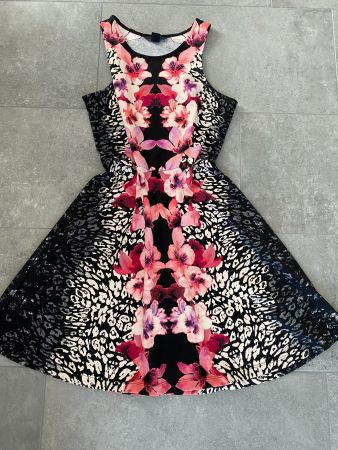 Leichtes Sommerkleid,Gr.M(36/38),schwarz/gemustert