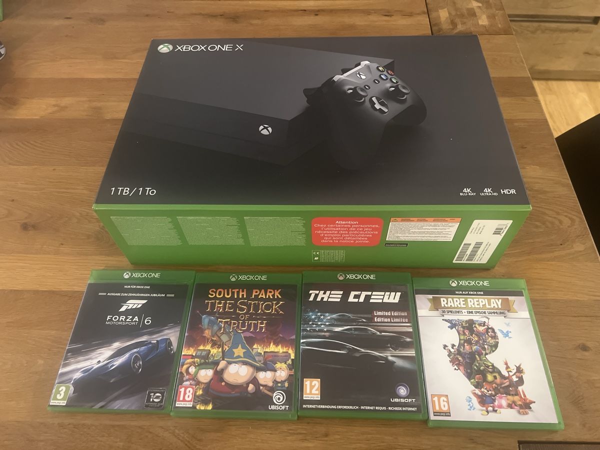 Microsoft Console: Xbox One X 1TB Bundle mit 4 Spielen neuwertig  – Nuovo (secondo la descrizione) da Uznach venduto da Apuutze 1