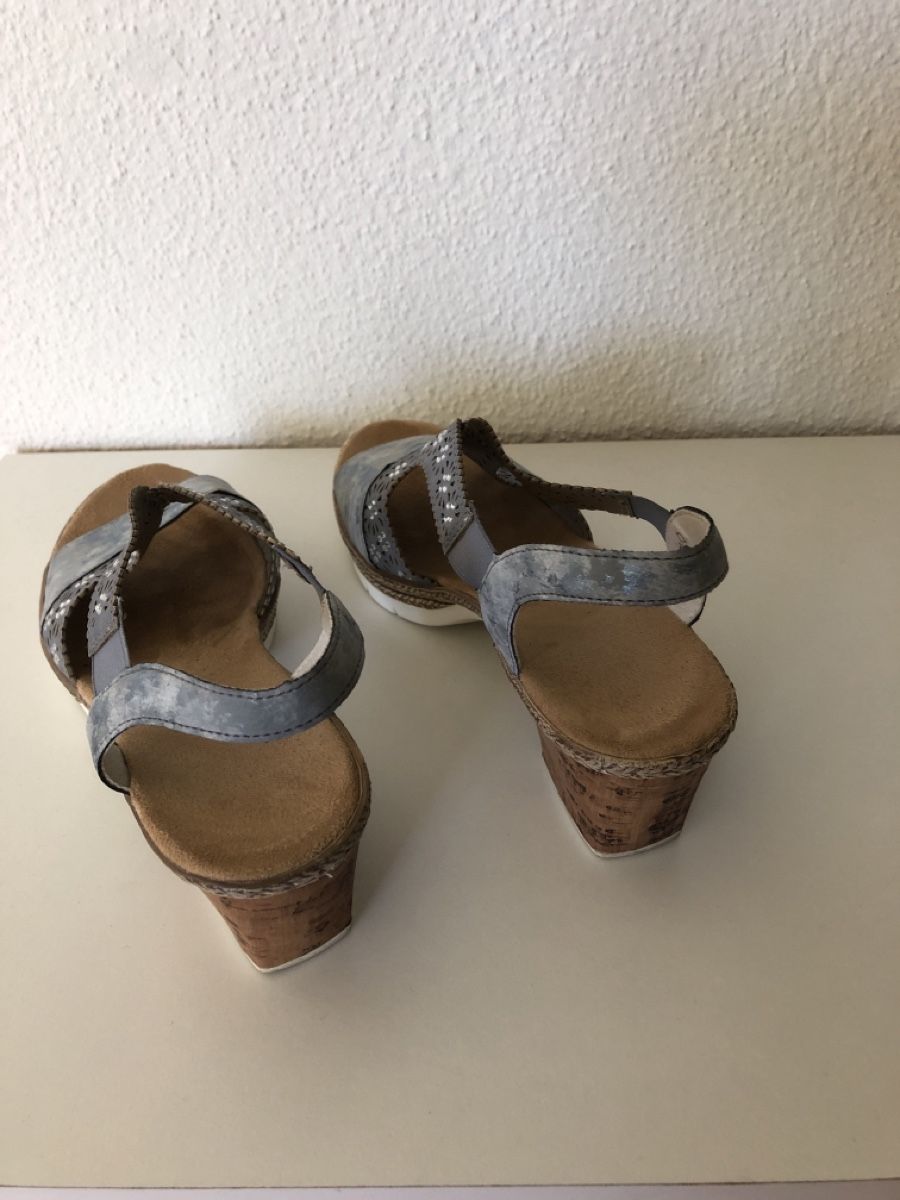 Rieker Scarpe da donna: Rieker Sandale, Gr. 38, hellblau – Usato da Wittenbach venduto da mansi19 2