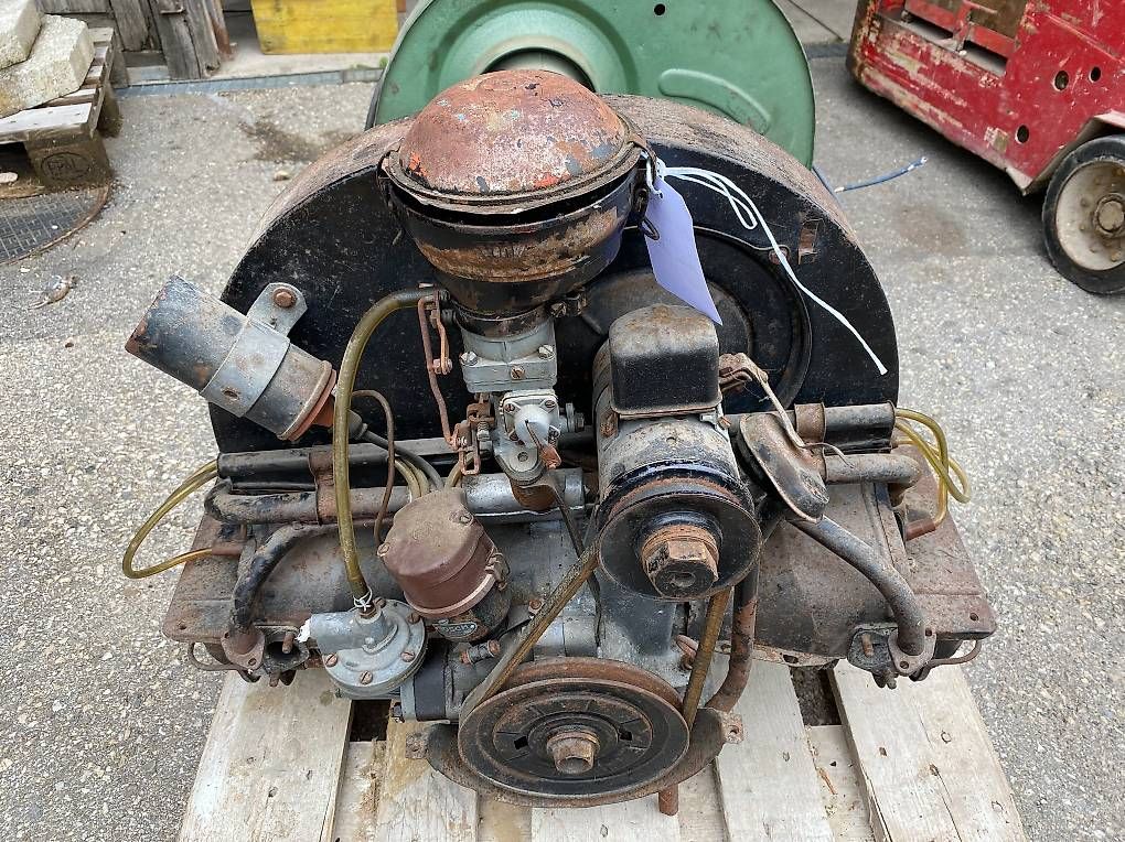 Motori: Moteur de bus vw 1954 – Usato da Les Vieux-Prés venduto da PX132 2