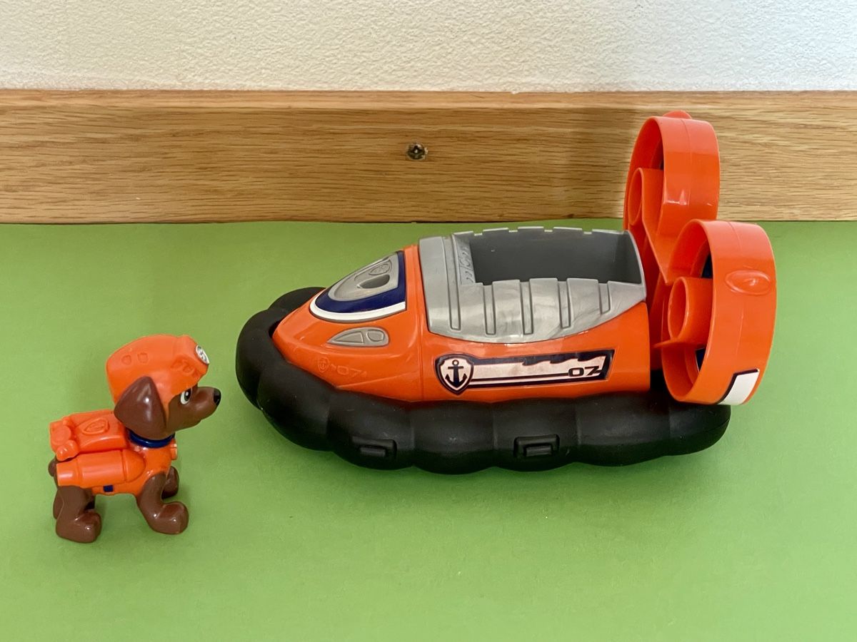 Spielzeuge: Paw Patrol Zuma Hovercraft mit Figur – Gebraucht aus Frauenfeld von MailoMaloney