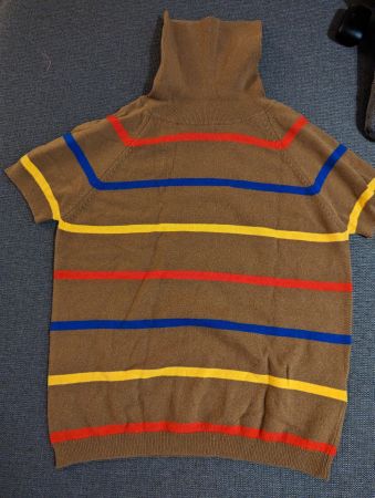 New Benetton wool pullover, XS