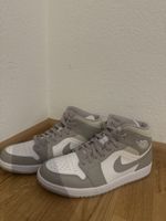 Nike Air Jordan 1 Mid „Linen“ – Grösse 44 – Ungetragen