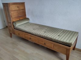 Recamiere mit Schubladen Holz hell Polsterung gut erhalten