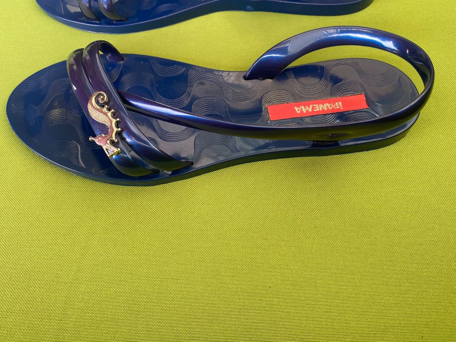 Damenschuhe: SUMMERTIME - stylische Flip-Flops mit Seepferdchen, blau, 38 – Gebraucht aus Winkel von ferrari2022 1