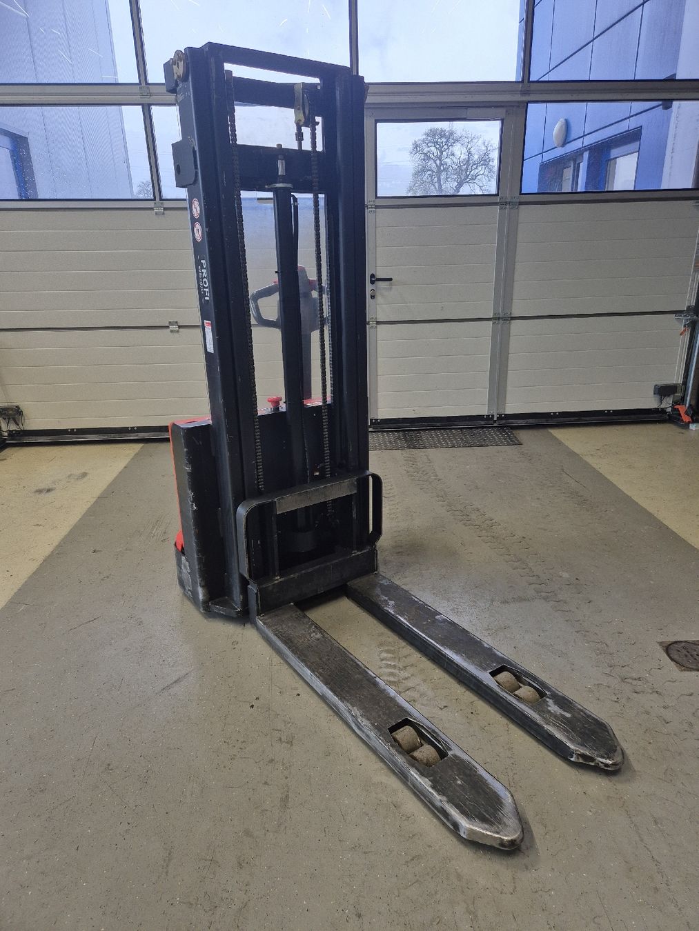 Carrelli elevatori e a forche: Profi 10V270 – Usato da Flums venduto da BartholetFlumsAG 2