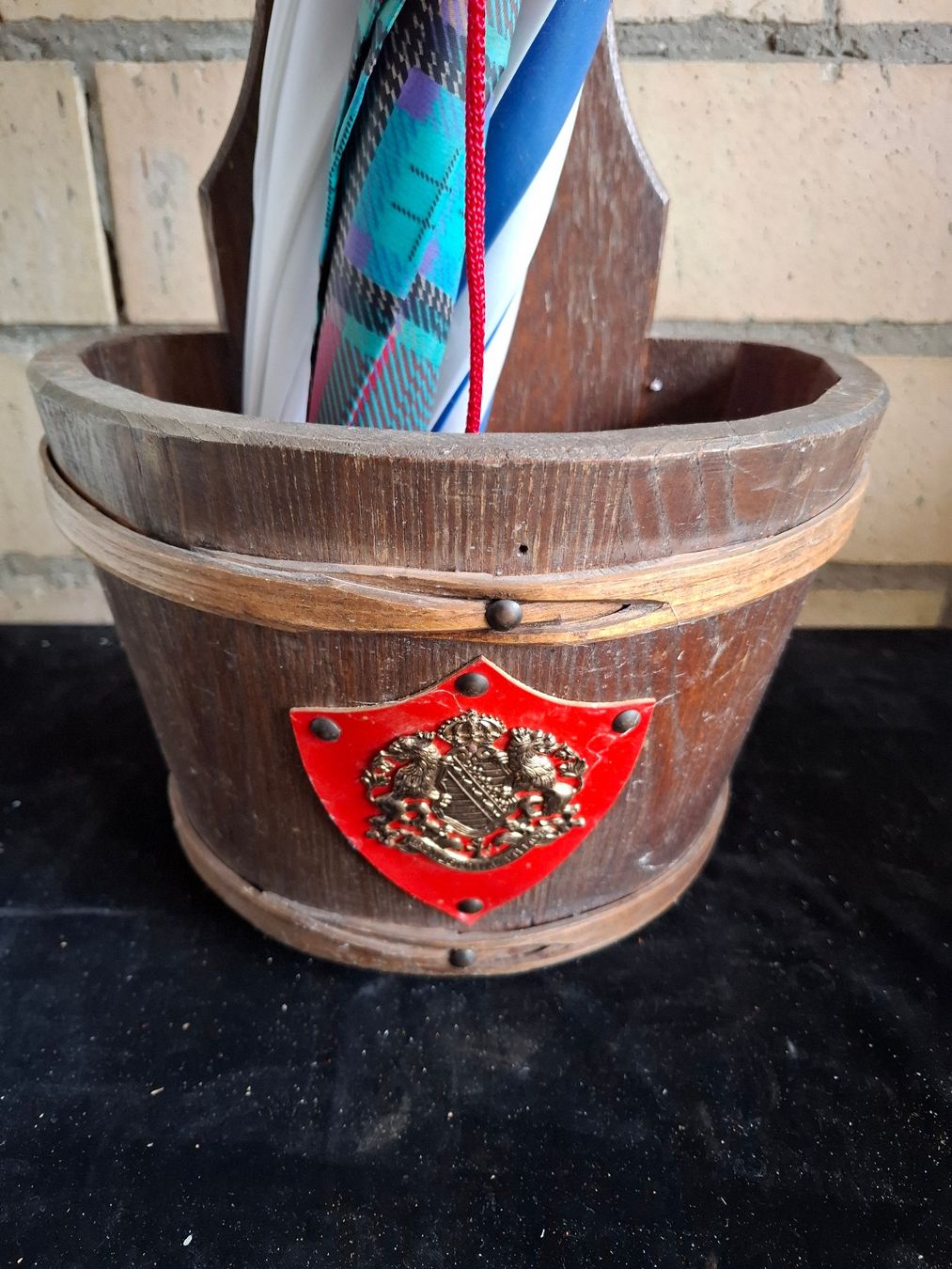 Altri mobili per ufficio: Schicker Vintage Schirmständer aus Holz – Usato da Schönholzerswilen venduto da clyde123 1