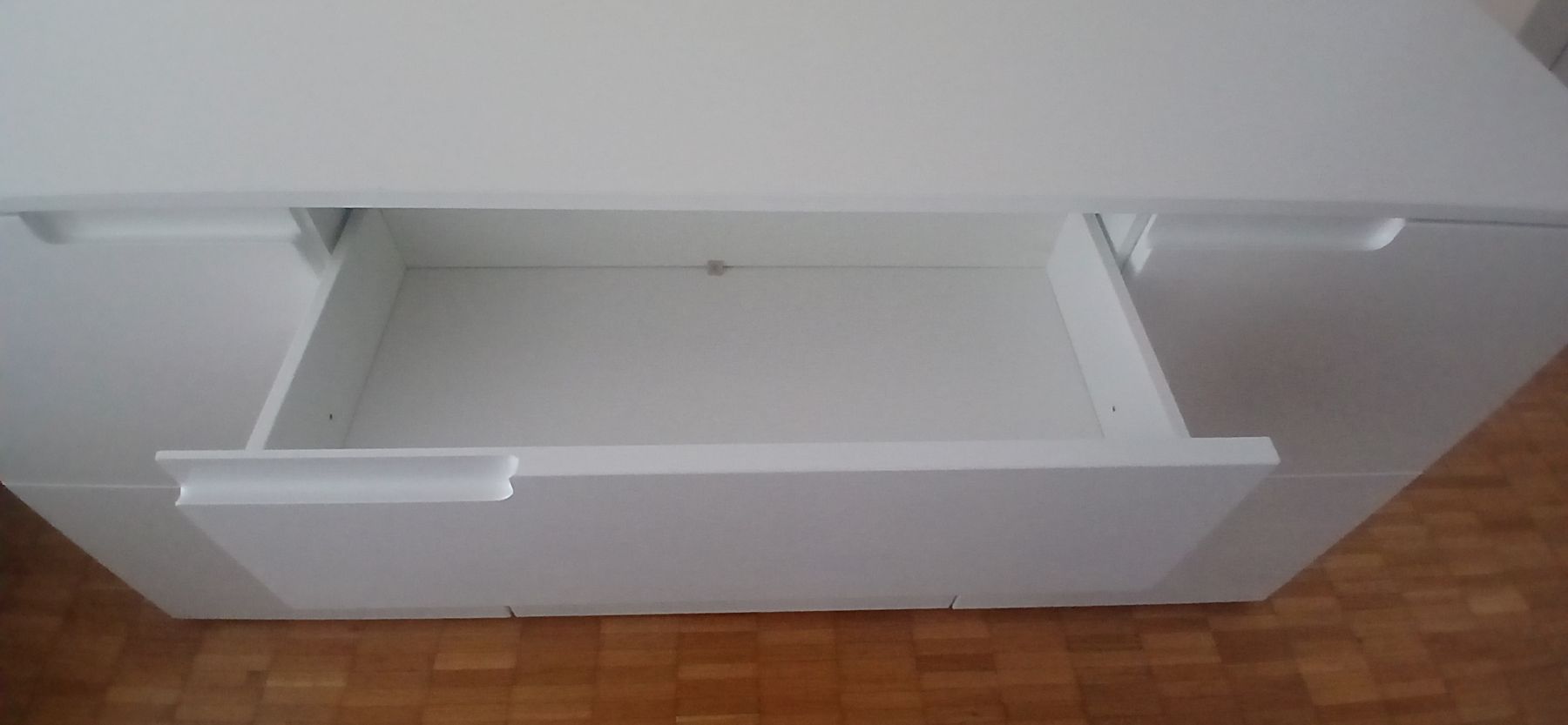 Commodes: Moderne Kommode / Sideboard – Weiss – D'occasion à Bülach par mar_2q58 2