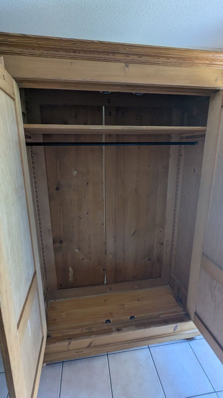 Armoires: Armoire – D'occasion à Les Geneveys-sur-Coffrane par Tof4 2