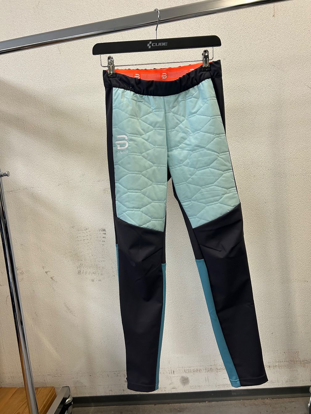 Daehlie Pantaloni: Langlaufhose Daehlie – Nuovo (secondo la descrizione) da Chur venduto da zue_m8ck