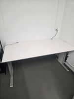 Schreibtisch