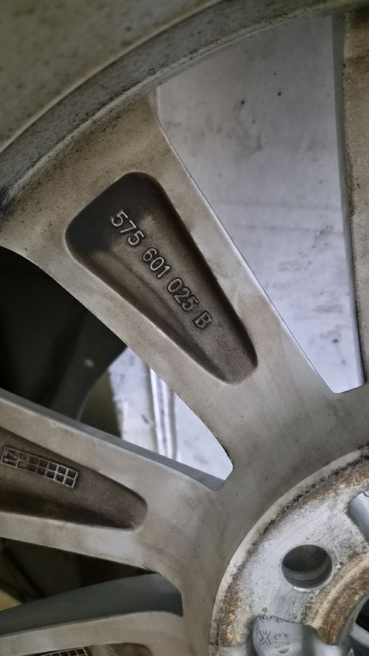 Pneumatici & Ruote complete: Winterräder Seat\Cupra Ateca – Usato da Uznach venduto da mage40 5
