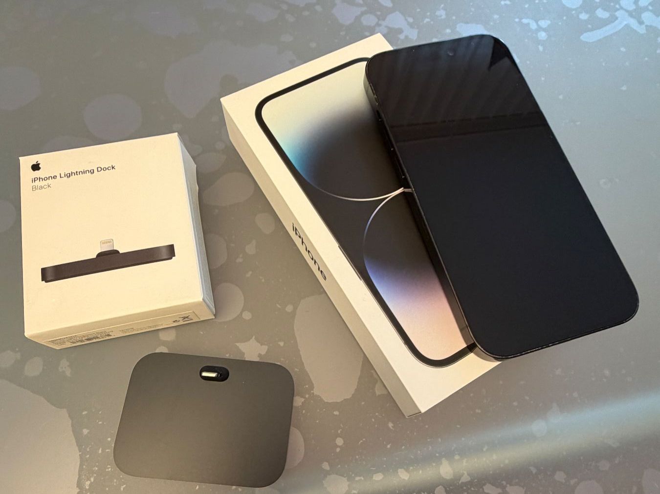Apple Handys / Smartphones: Apple iPhone 14Pro/Space Black, 128GB + iPhone LightningDock – Gebraucht aus Bellikon von Elster0 2