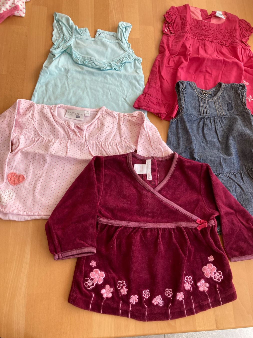 Lotti & Set di vestiti: Babykleider – Usato da Hochfelden venduto da sim_l7wp 1
