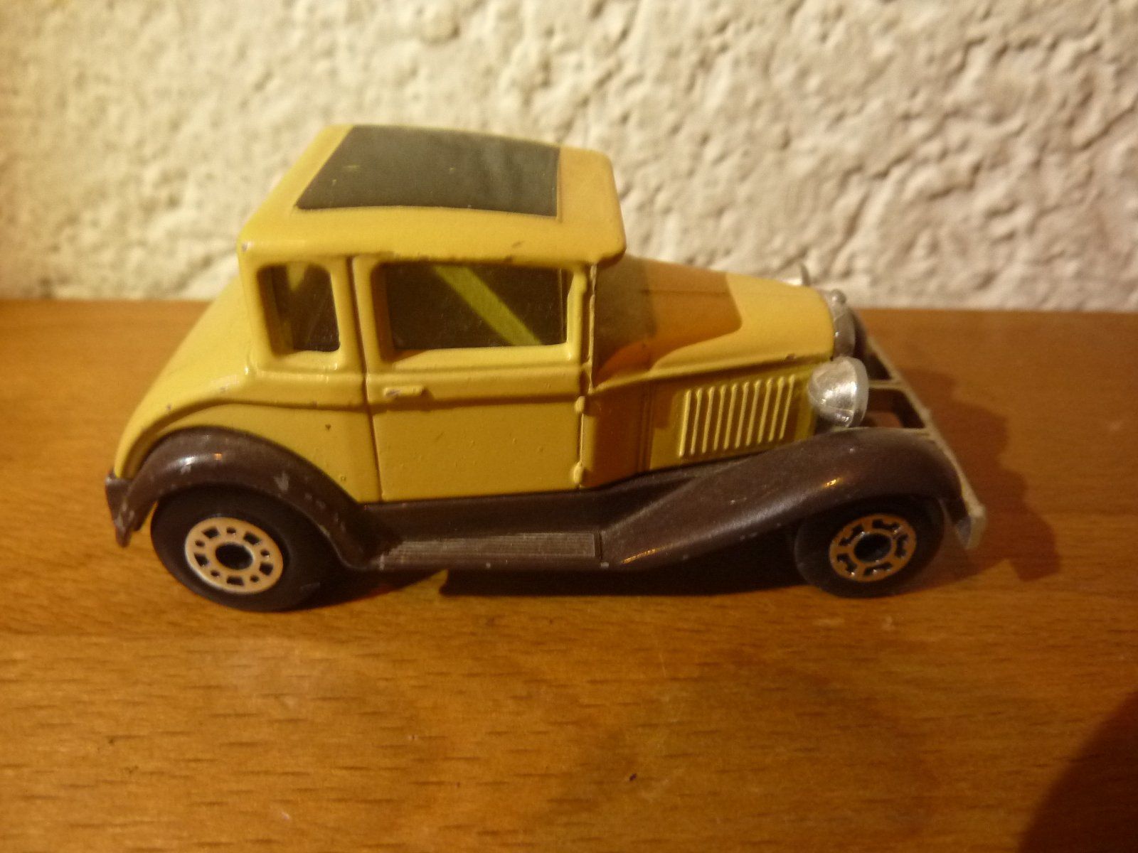 Matchbox Modellini d'auto: Matchbox SuperFast  Model A Ford 1979 – Usato da Hochfelden venduto da swissice 4