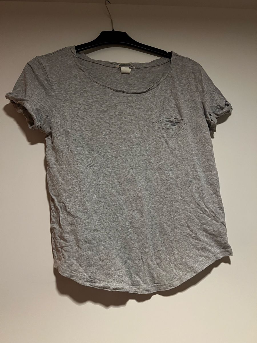 H&M T-shirt: H&M Shirt – Usato da Zürich venduto da amh_d2ch