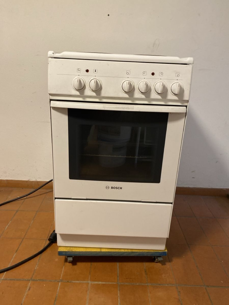 Cucine: Bosch Herd, Elektroherd – Usato da Biel/Bienne venduto da Projektorium