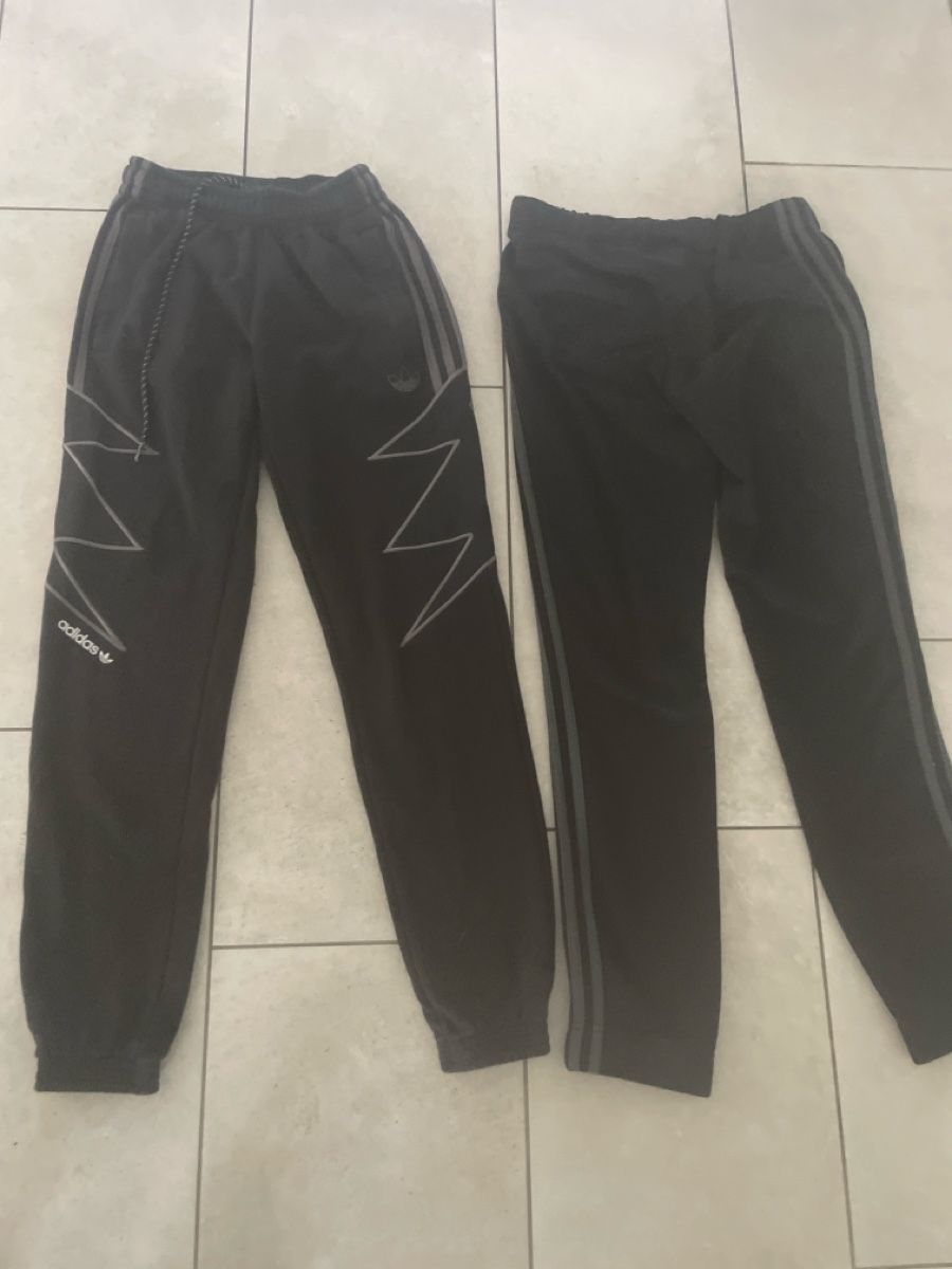 Adidas Kleiderpakete & -sets: Adidas Trainer Hose Junge Gr.158 – Gebraucht aus Baar von Vili7