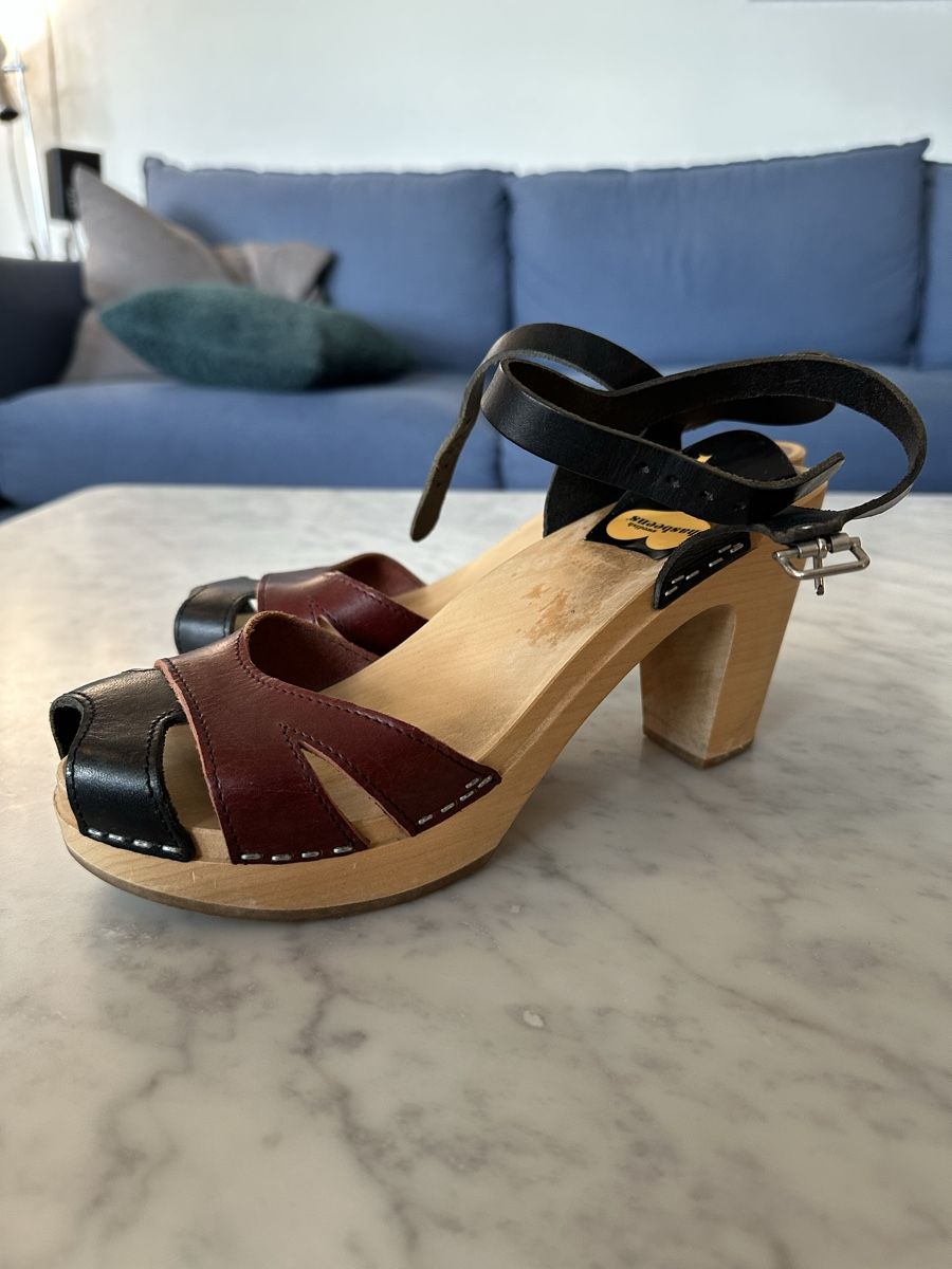 Damenschuhe: Swedish Hasbeens Suzanne – Gebraucht aus Bettingen von Seenz