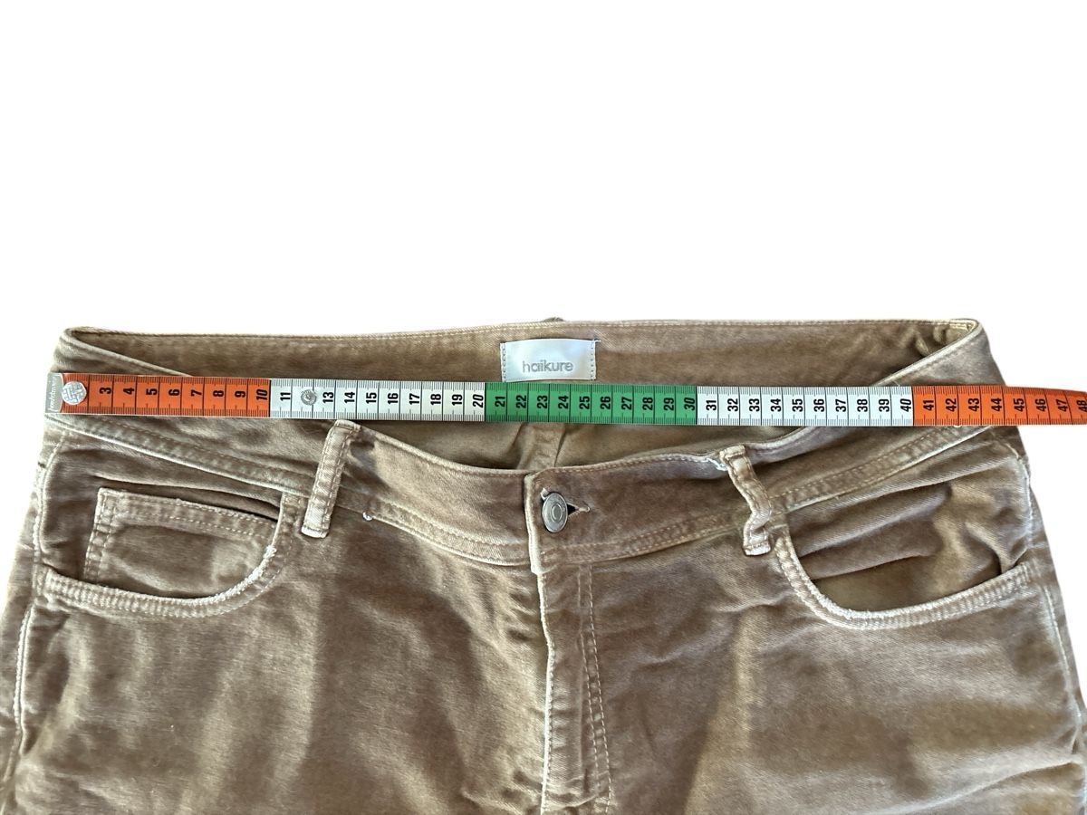 Pantaloni: Pantalon beige Haikure – Usato da Dotzigen venduto da SecondHandGems 3
