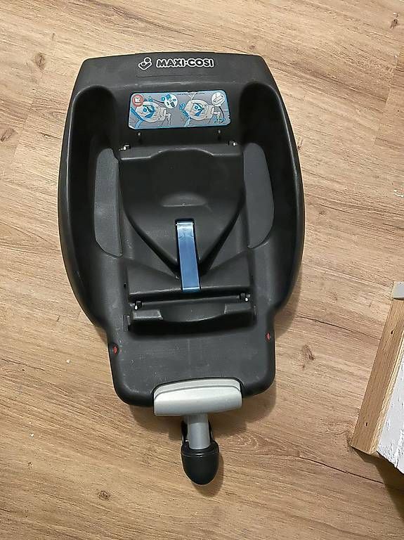 Seggiolini per auto: Maxicosy inkl Sicherheitsstation – Usato da Henggart venduto da Iltis2000