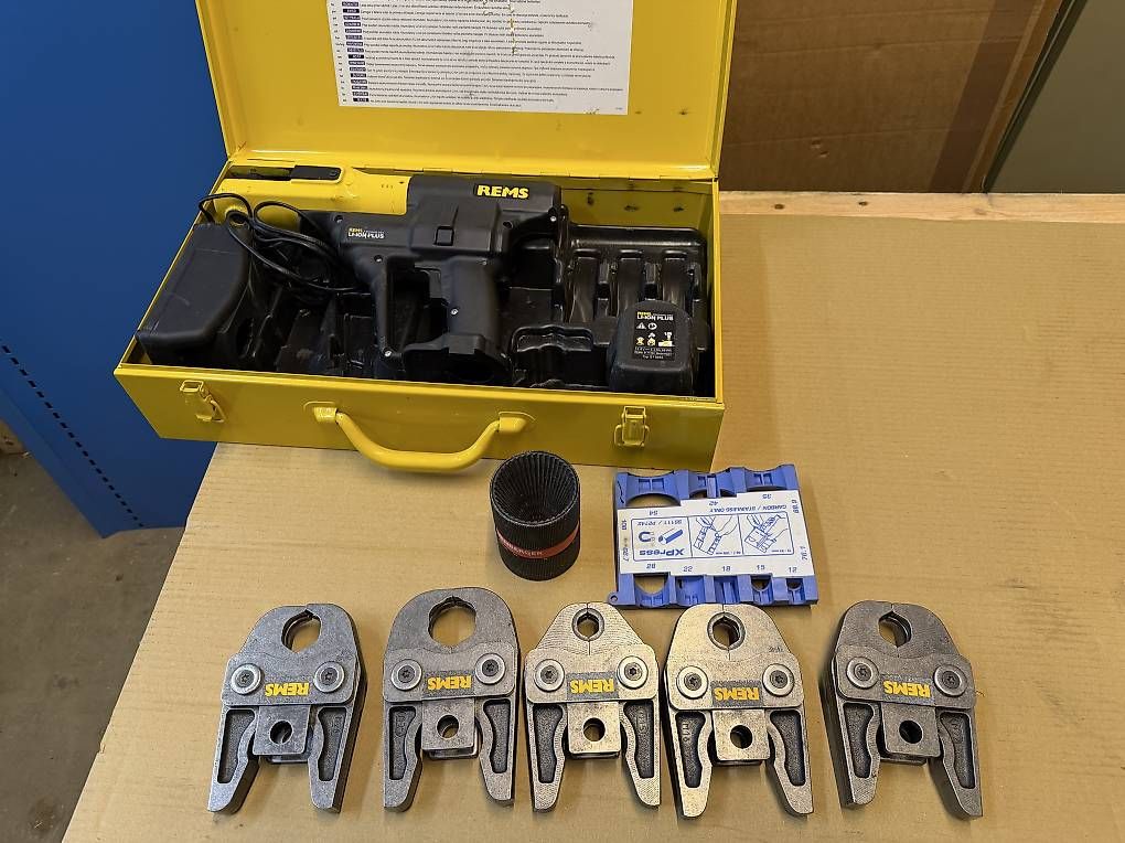 Rems Tutti gli attrezzi: Top REMS Akku-Press Set R220 – Usato da Necker venduto da liq24 4