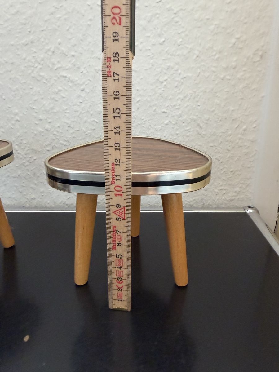 Altro per la casa: Zwei mini Pflanzenhocker midcentury – Usato da Aarau venduto da alinaxiv 2