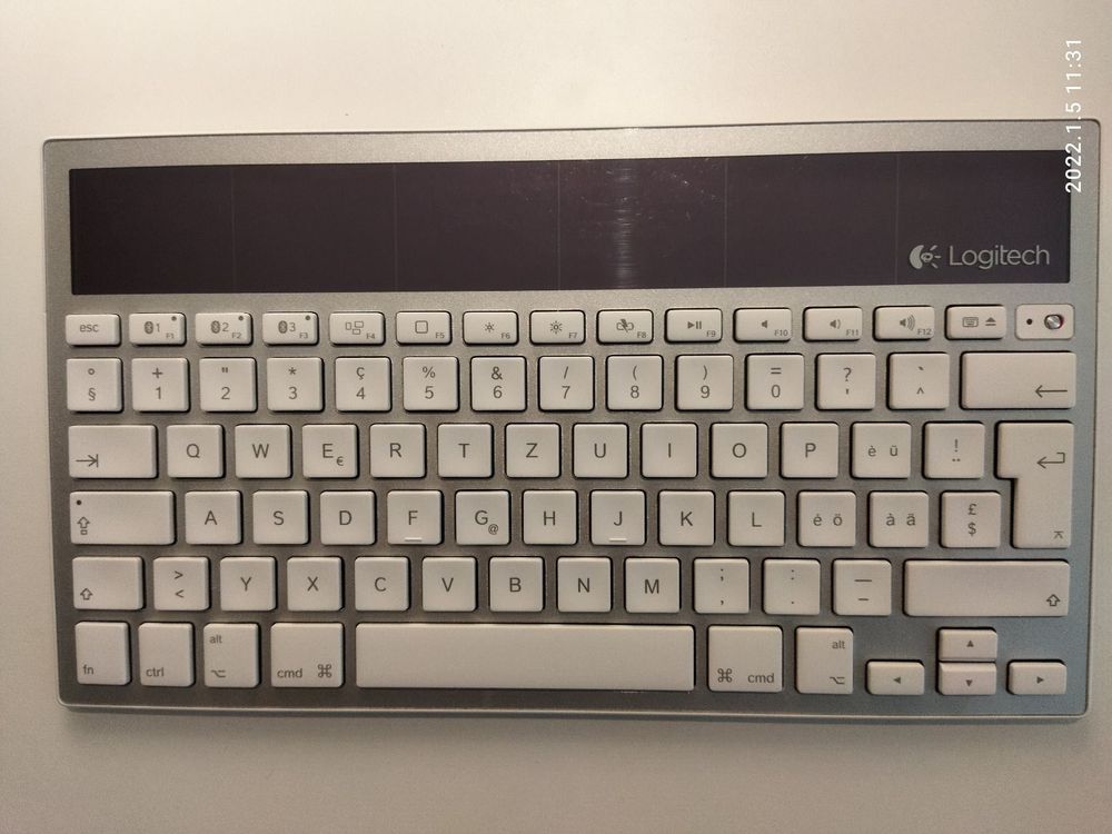 Logitech K760 Wireless Solar Keyboard (Gebraucht) in Bülach für CHF 10. ...