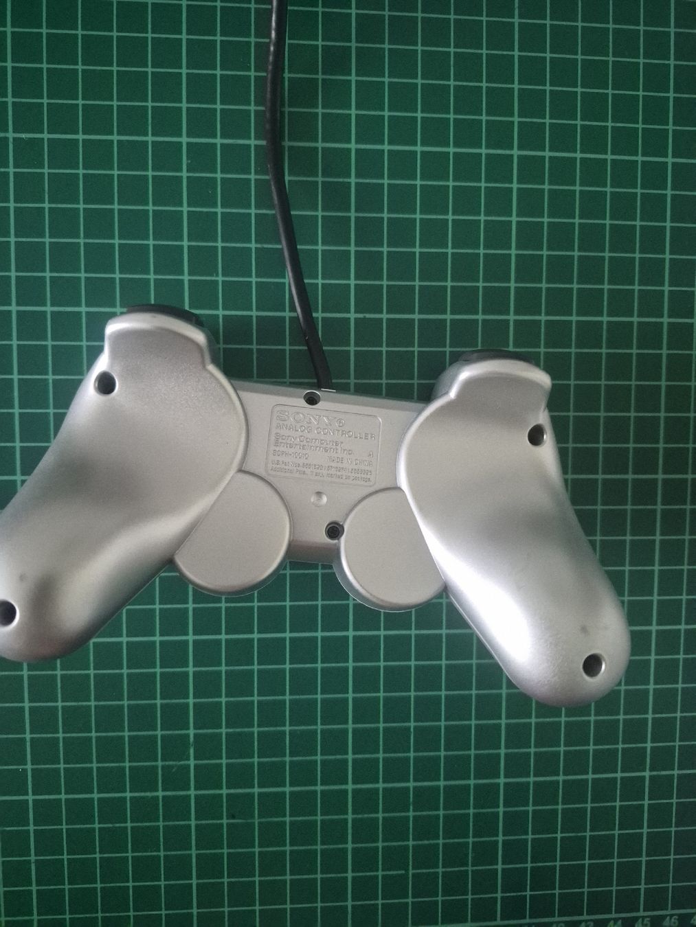 Sony Controller: PlayStation 2 Controller Silver - Used - Tested - Works- PS2 – Usato da Meyrin venduto da Retro-GZ 2