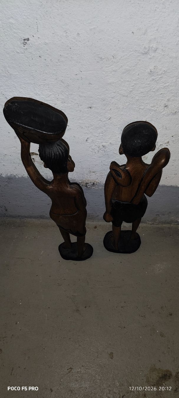 Statuette: Set aus handgeschnitzten Holzfiguren – Nuovo (secondo la descrizione) da Winterthur venduto da Ajcps 2