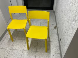 Stilvolle gelbe Designerstühle – sehr guter Zustand