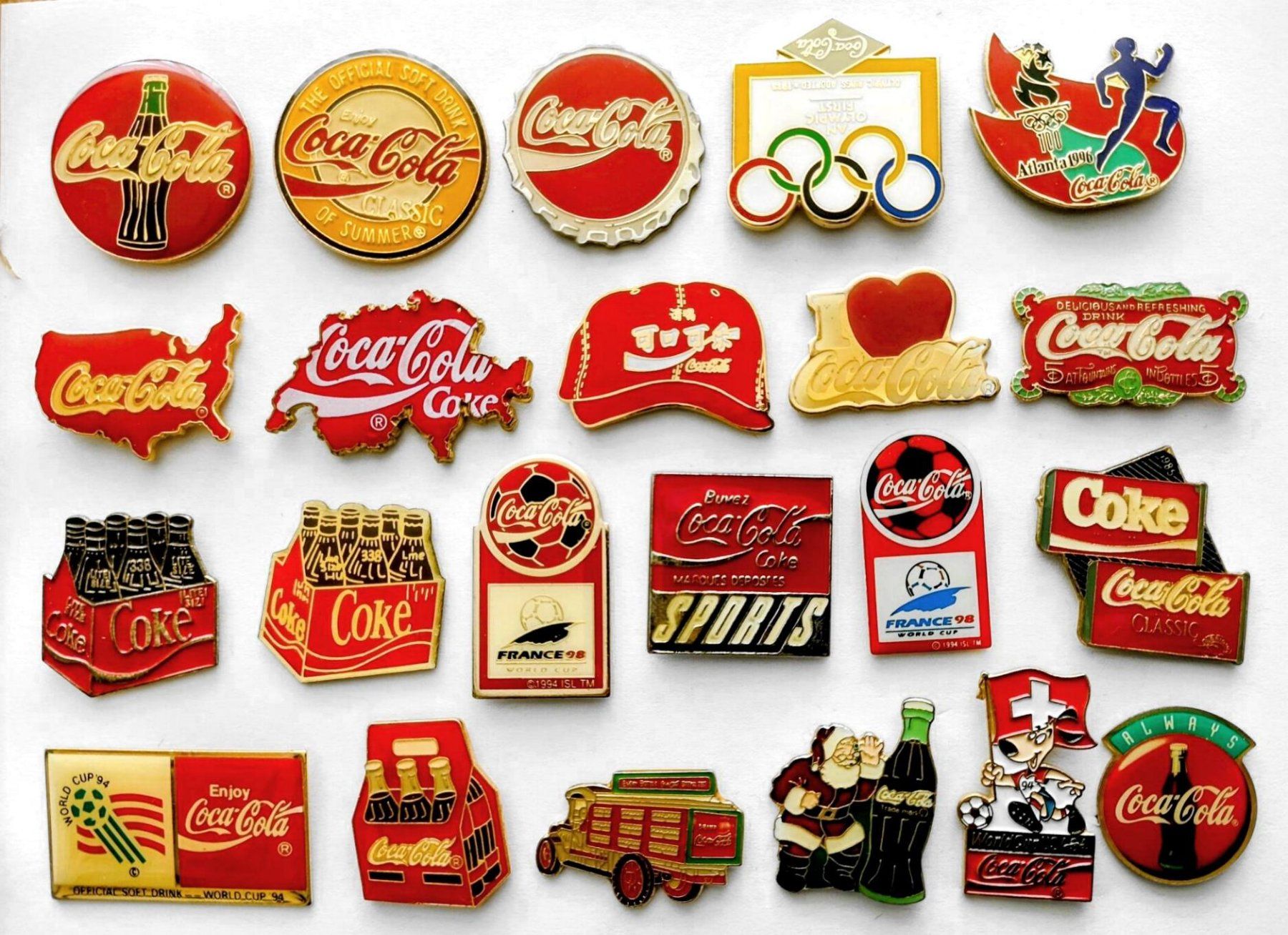 Coca-Cola Plaquettes & Badges: 22 Coca-Cola Pins – D'occasion à Pfäffikon ZH par Colacity