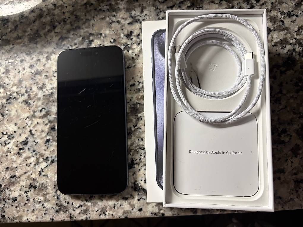Apple Handys / Smartphones: iPhone 15 Pro Max 256GO – Gebraucht aus Villarzel von mau_9j9j