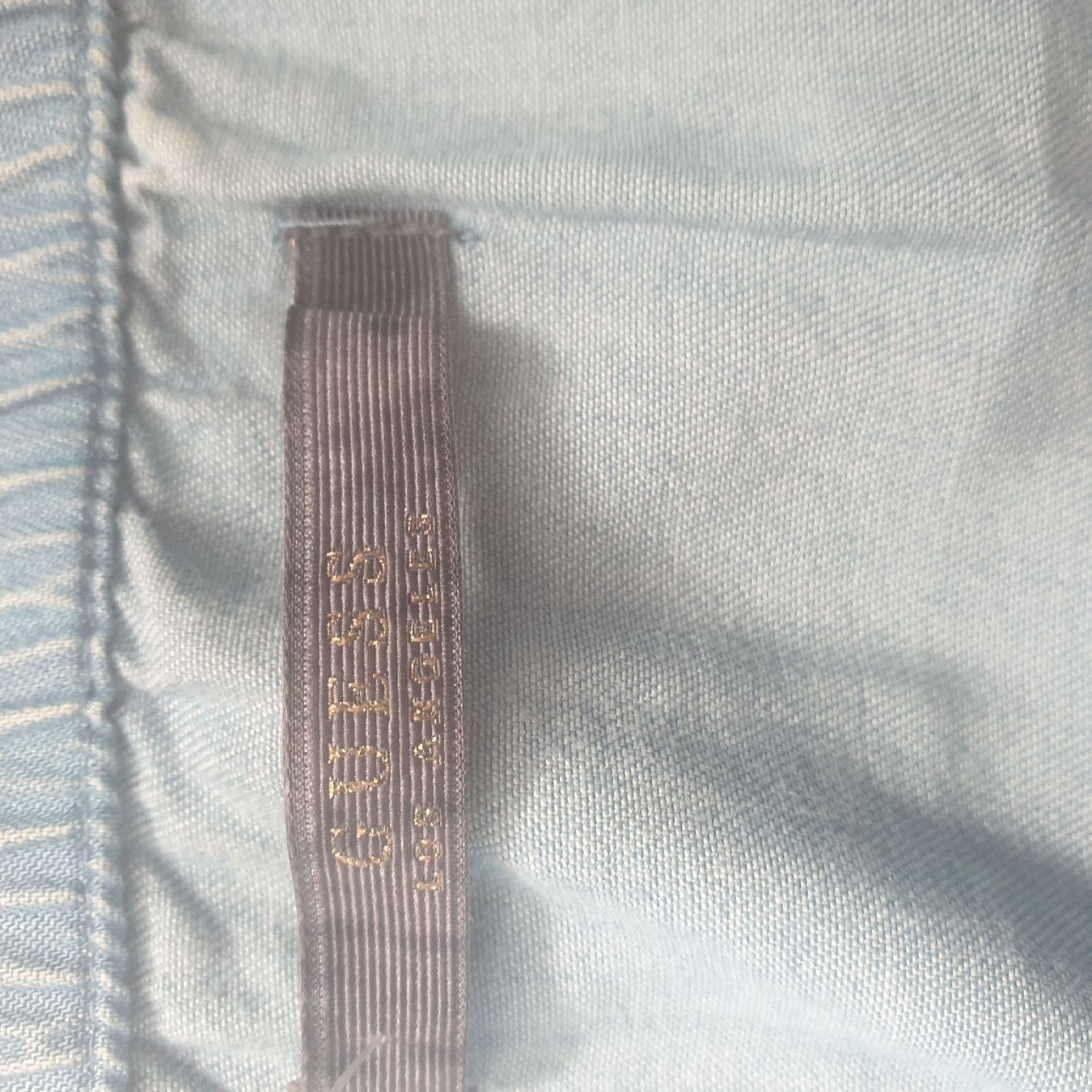 Guess T-shirt: GUESS schönes Shirt Gr. M – Usato da Frenkendorf venduto da Moon111 1