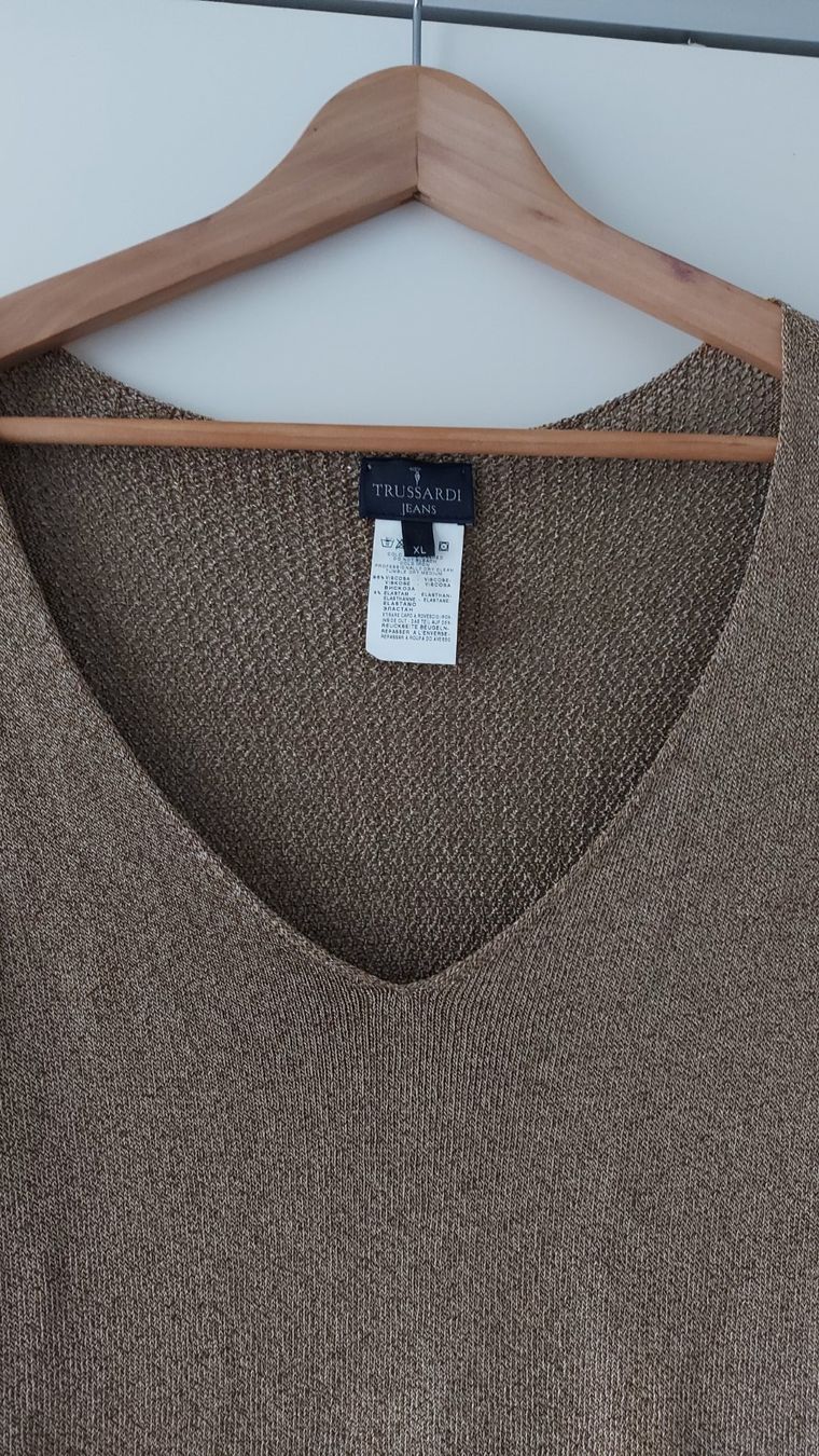 Maglioni & Felpe: TRUSSARDI JEANS Feinstrick Pullover mit V-Ausschnitt, Gr.M-L – Usato da Pfäffikon ZH venduto da siae 2