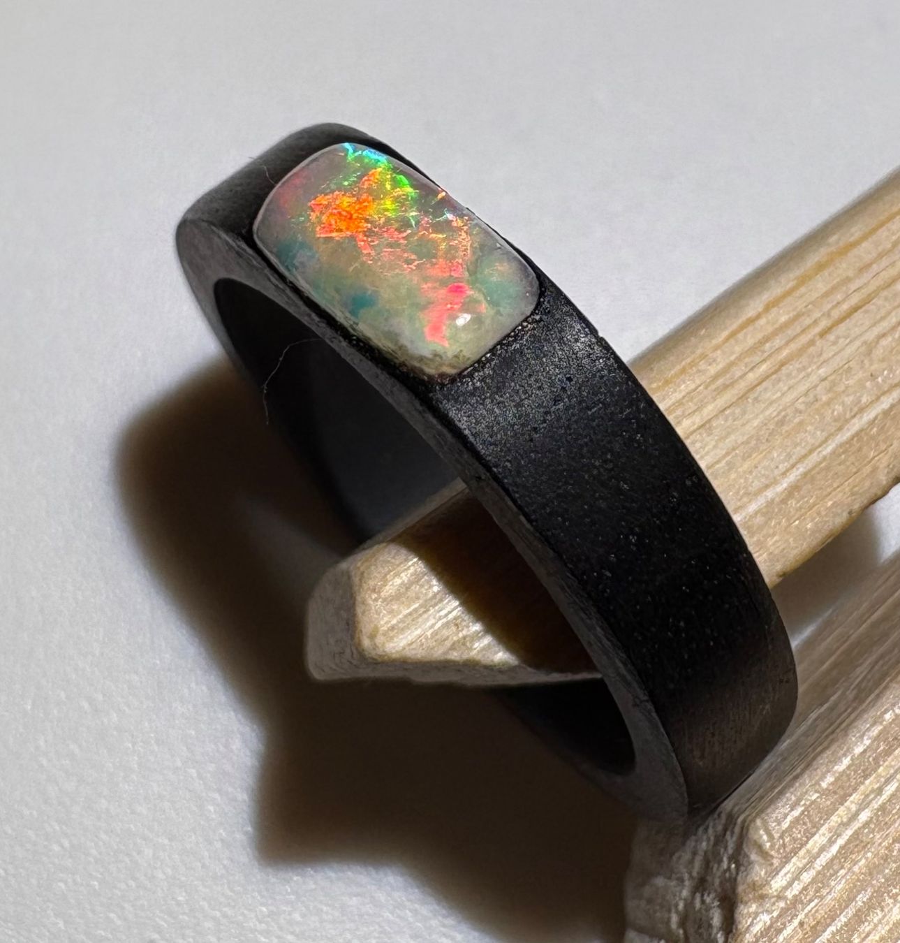 Anelli: Opal Ring Mooreiche, Gr.57, Coober Peedy Australien – Nuovo (secondo la descrizione) da Wilen b. Wil venduto da Tschirio