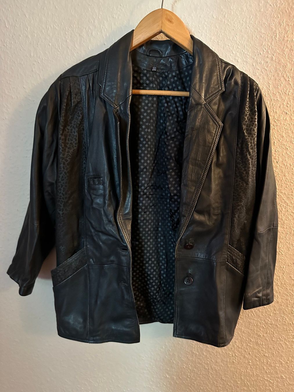 Lotti di vestiti: Lot de 5 vestes diverses – Usato da Ste-Croix venduto da mjmg 1