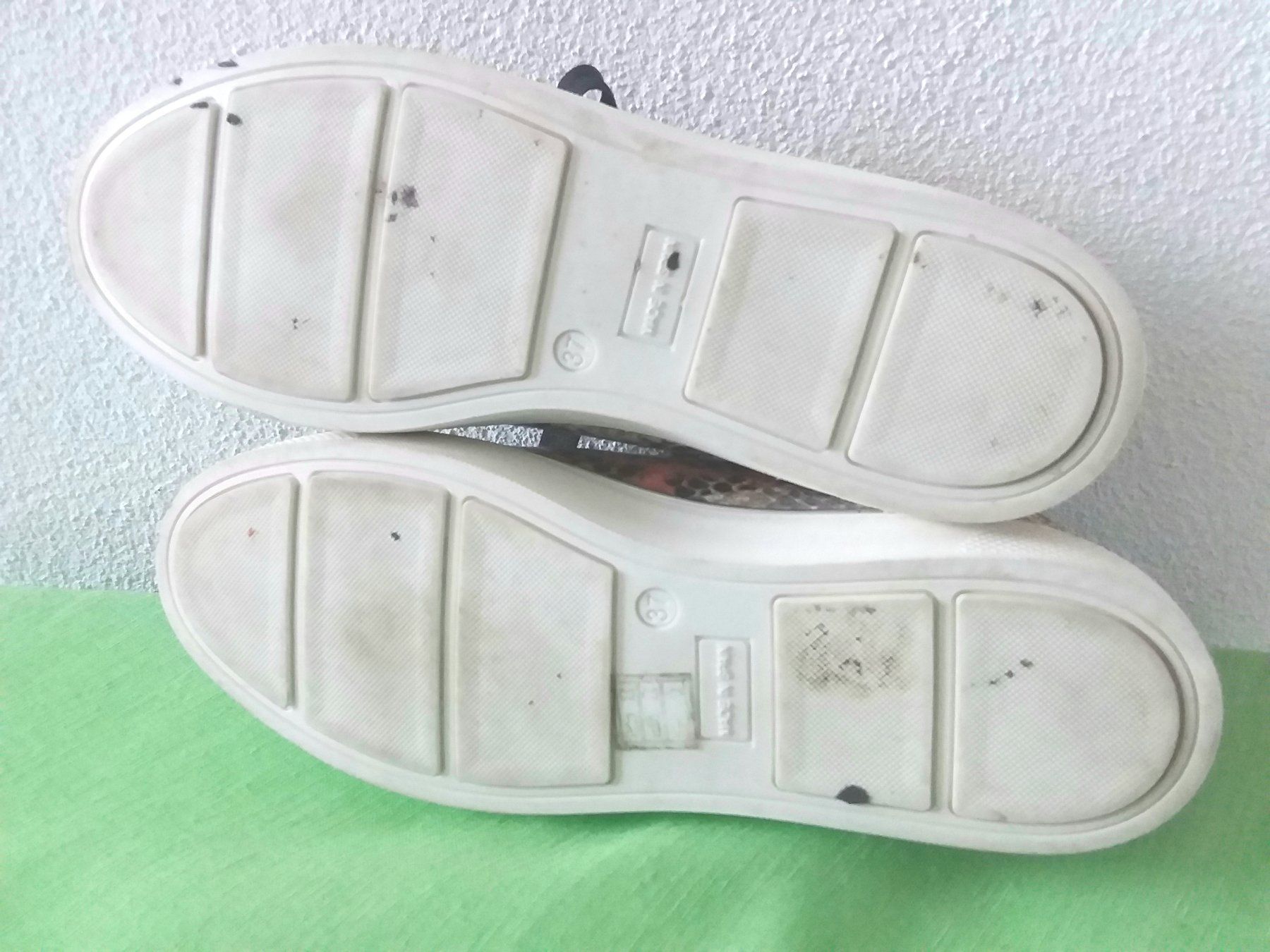 Walder Scarpe da donna: 1874 by Walder, Sneakers, Gr 37, Schlangenmuster – Usato da Uitikon Waldegg venduto da Risibisi7 5