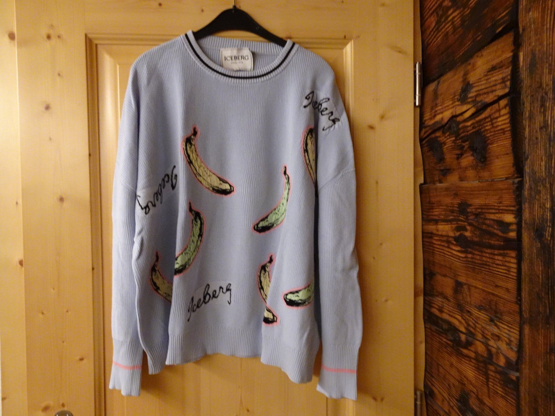 Iceberg Maglioni & Felpe: ICEBERG Strickpulli hellblau Bananen Gr. L - 426254 – Usato da Küssnacht am Rigi venduto da Good4Deckeli